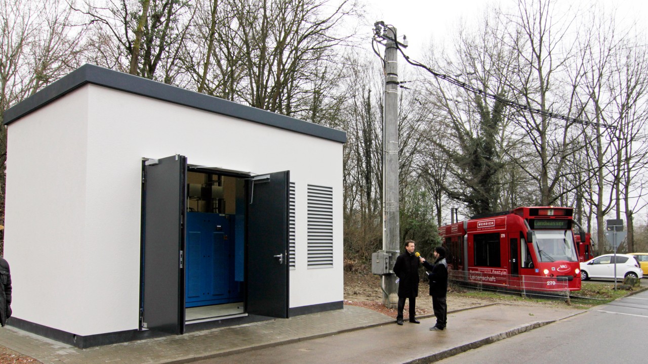 Stationärer Energiespeicher für Bremsstrom aus Straßenbahnen