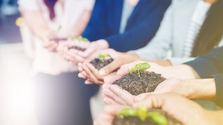 Wir übernehmen Verantwortung für unsere Umwelt, um auch für künftige Genertationen unseren Lebensraum zu erhalten.